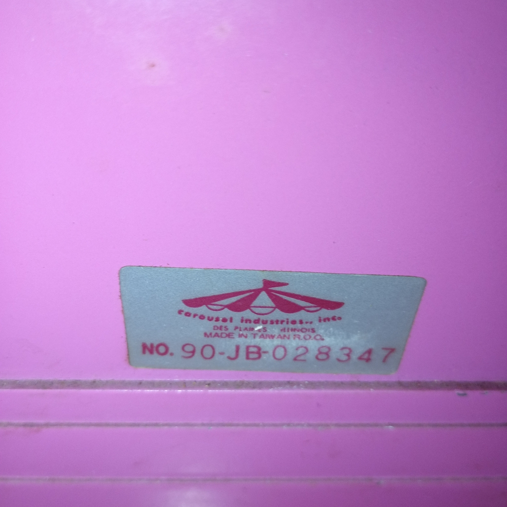 Source Unknown Vibrant Pink Accent